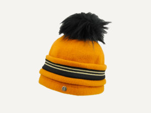 gorro de lana con pom pom