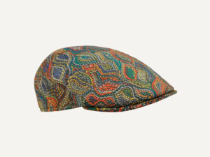 Gorra de hojas de colores