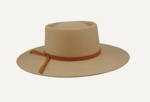 sombrero de ala plana
