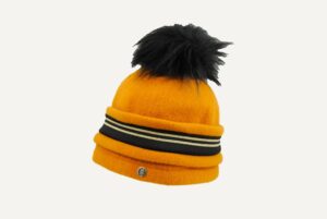 gorro de lana con pom pom
