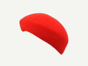 casquete rojo en pico